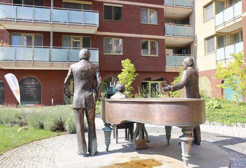 هتل Luxo Grand Apartments By Bratislavatrip