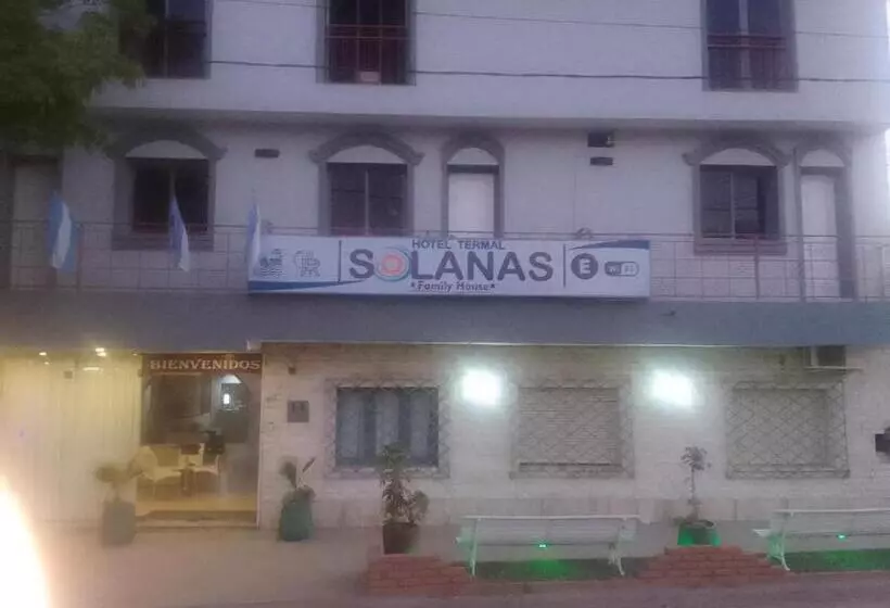 ホテル Solanas Family House