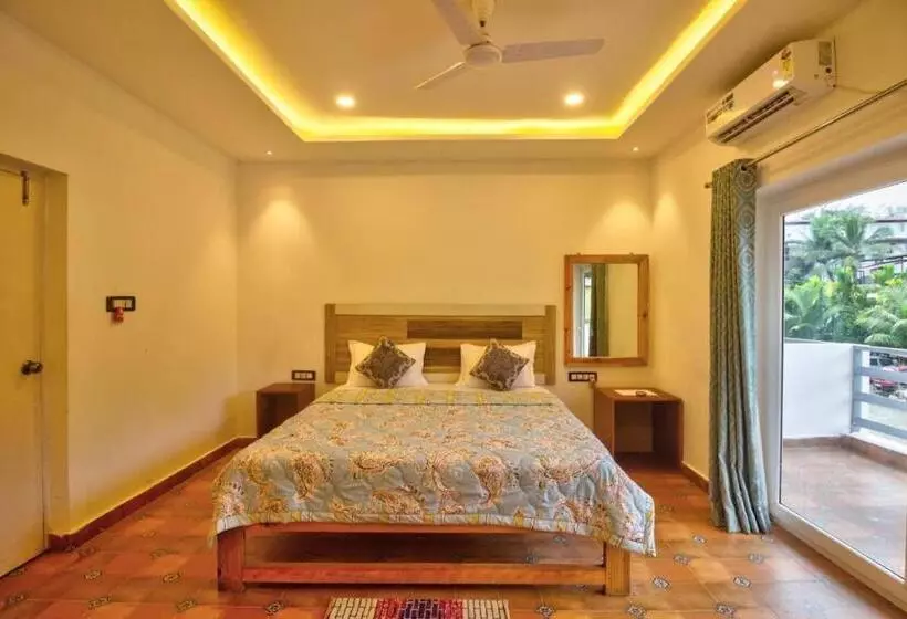 ホテル The Gr Managed By The Four Season Close To Candolim Beach