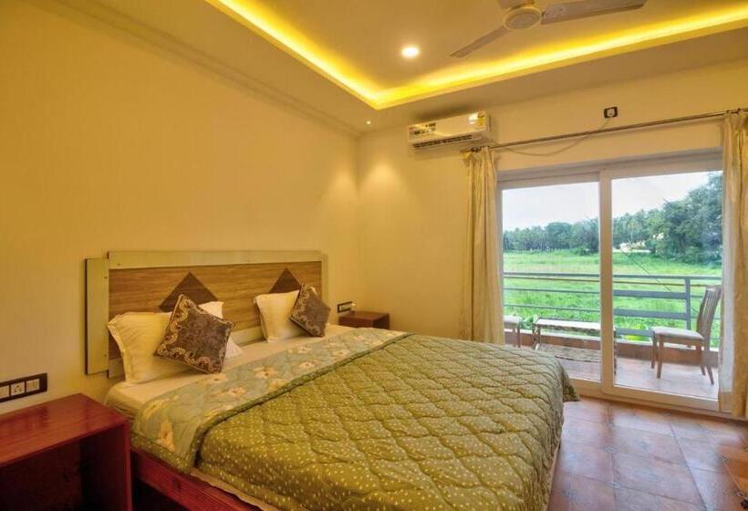 Hotel The Gr Managed By The Four Season Close To Candolim Beach