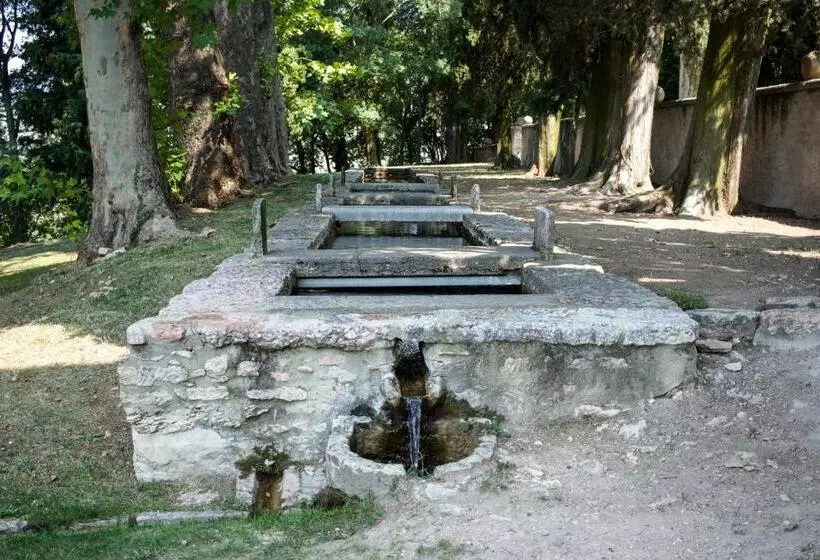 Hotelli Villa Pellegrini