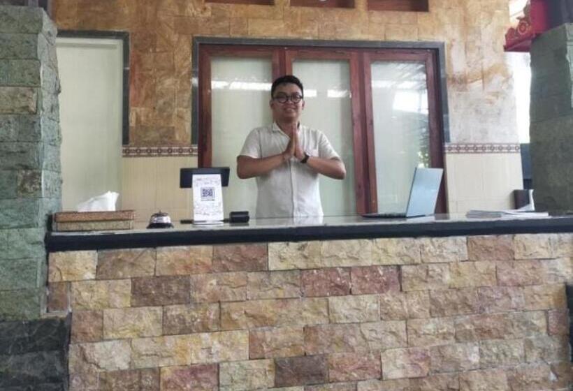 The Puji S Hostel Penida