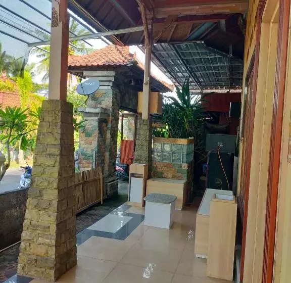 The Puji S Hostel Penida