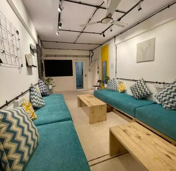 Retkeilymaja Locomo Express   Stay Work Eat