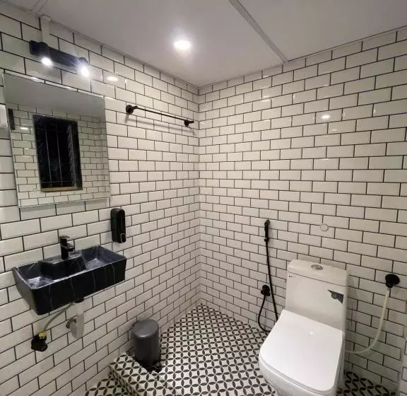 Retkeilymaja Locomo Express   Stay Work Eat