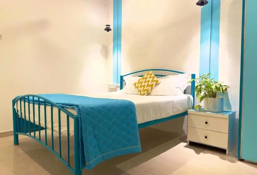 Retkeilymaja Locomo Express   Stay Work Eat