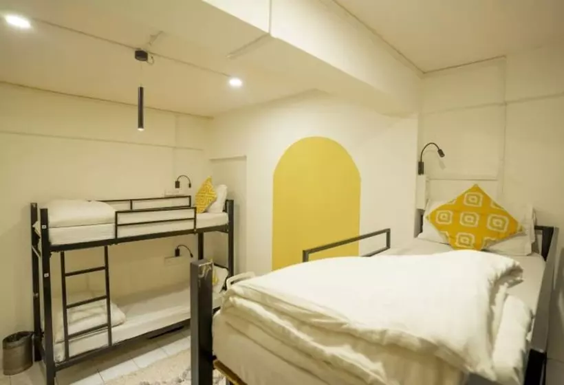 Retkeilymaja Locomo Express   Stay Work Eat