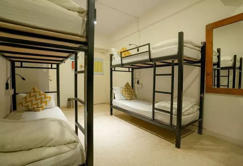 Retkeilymaja Locomo Express   Stay Work Eat