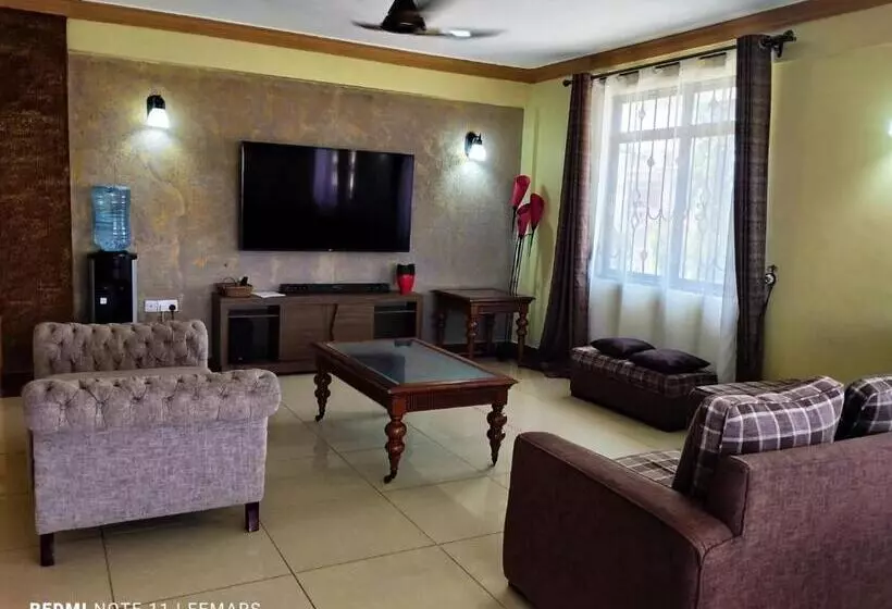 تختخواب و صبحانه Bamburi Lakeview