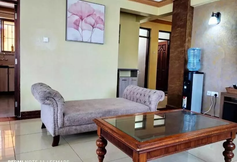 تختخواب و صبحانه Bamburi Lakeview