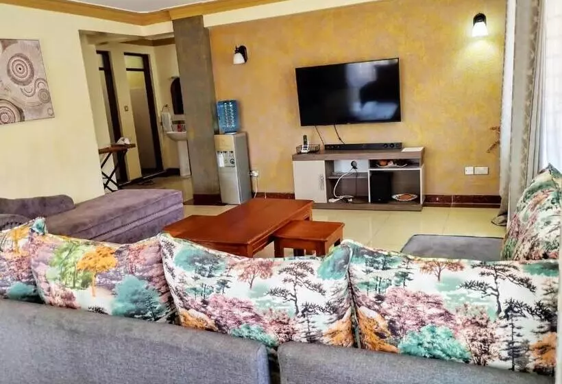 تختخواب و صبحانه Bamburi Lakeview