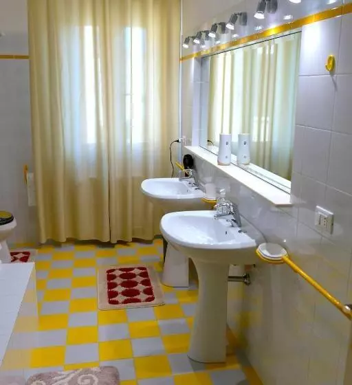 Aamiaismajoitus (B&B) La Dimora Dei Musicisti