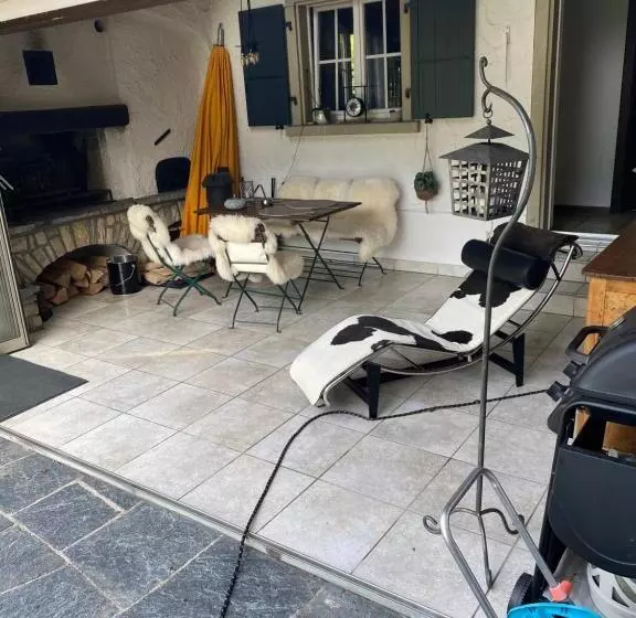 Aamiaismajoitus (B&B) La Maison Du Petit Bonheur