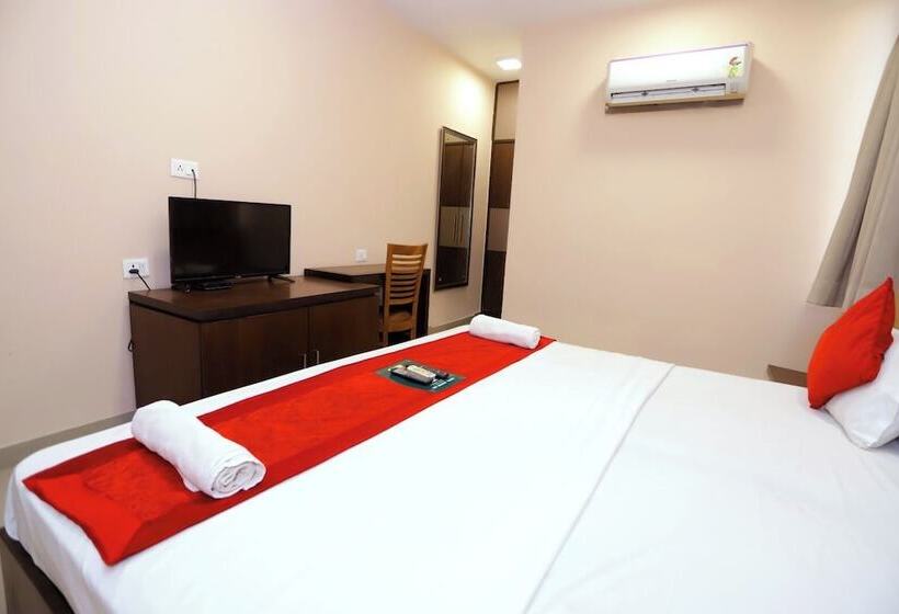 בית מלון כפרי Admire Inn Noida Sector 50