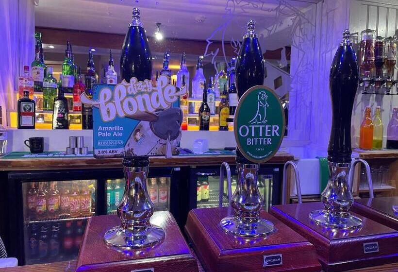 בית מלון כפרי Feildens Arms &