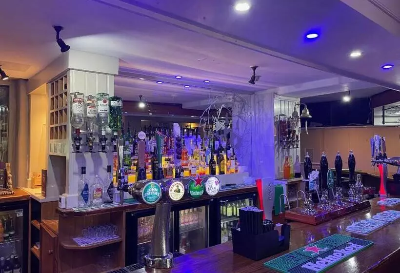 Hotelli Feildens Arms &