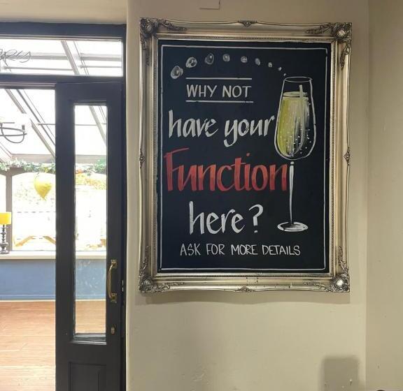 בית מלון כפרי Feildens Arms &