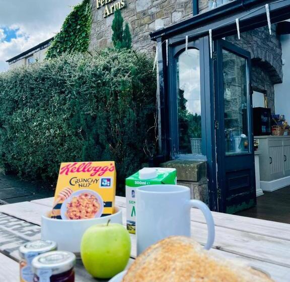 בית מלון כפרי Feildens Arms &