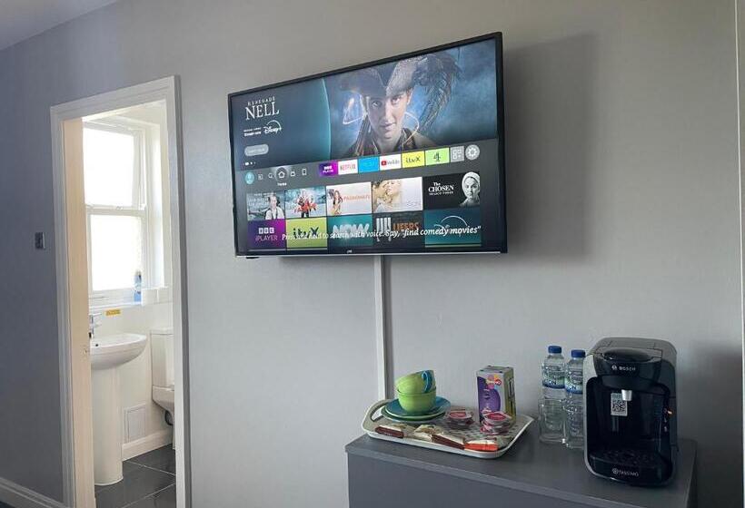 בית מלון כפרי Feildens Arms &