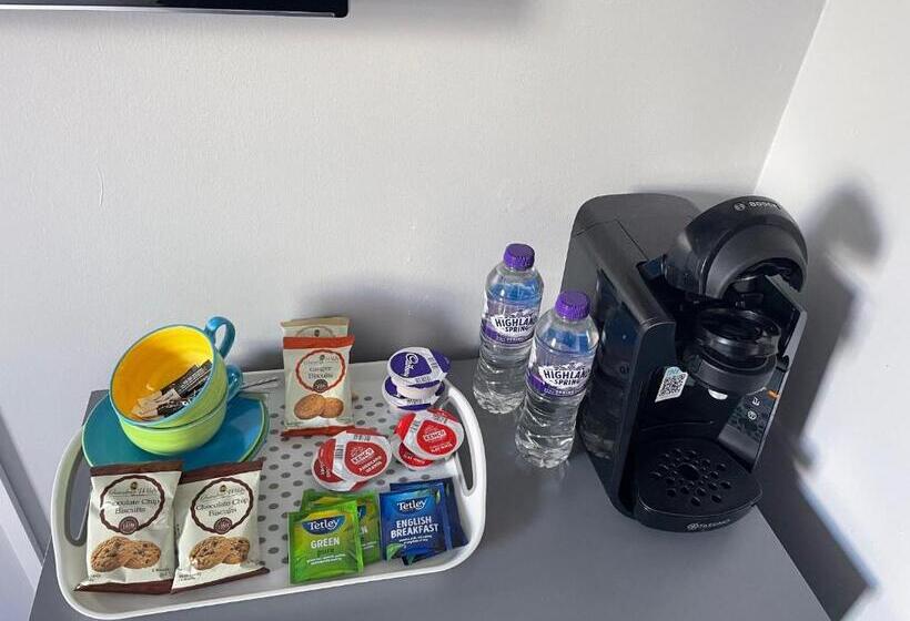 בית מלון כפרי Feildens Arms &