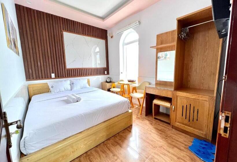 هتل Khách Sạn Hoàng Gia 2