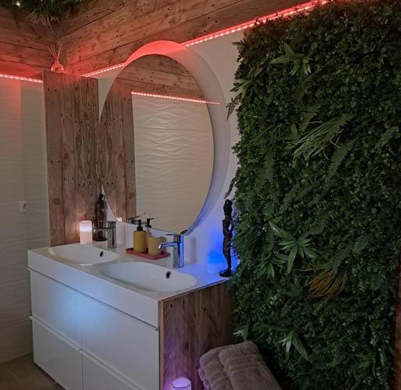 فندق Mas Des Rochers   Case Bambou