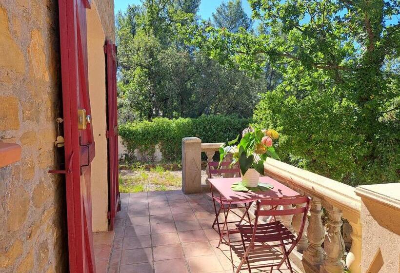 فندق Mas Des Rochers   Case Bambou