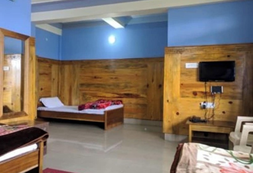 בית מלון כפרי Mon Kyimojong