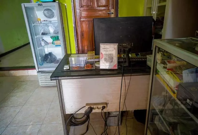 Hotelli Oyo 93069 Penginapan Sumber Rizki