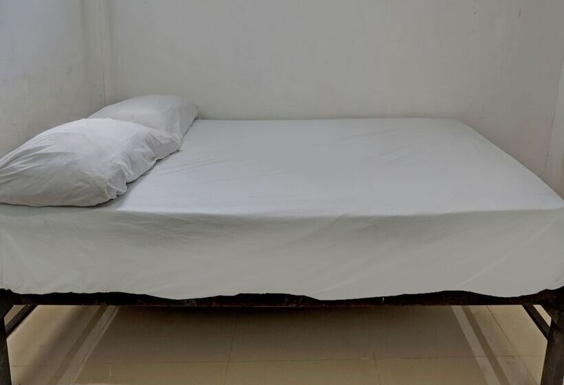 Hotell Oyo Life 92919 Kost Wijaya Kusuma Lake Syariah