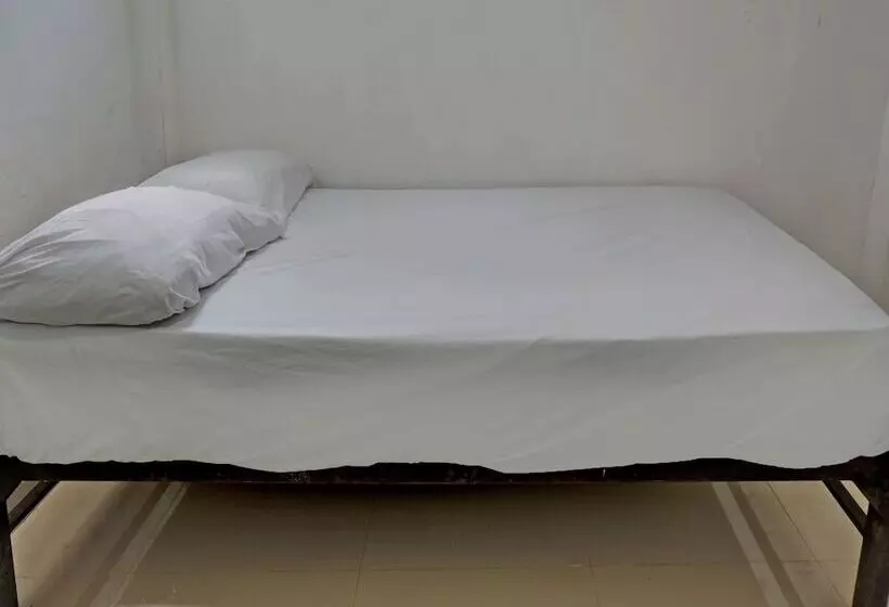 ホテル Oyo Life 92919 Kost Wijaya Kusuma Lake Syariah