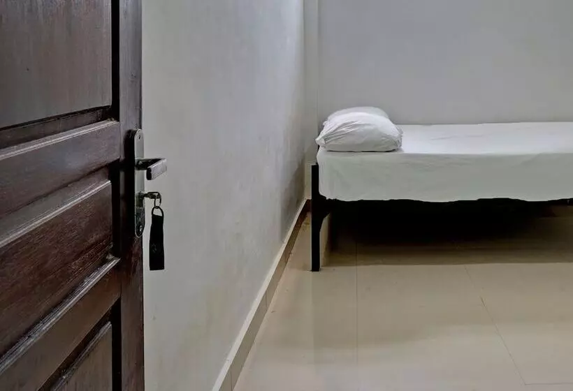 ホテル Oyo Life 92919 Kost Wijaya Kusuma Lake Syariah