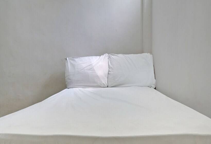 Hotell Oyo Life 92919 Kost Wijaya Kusuma Lake Syariah