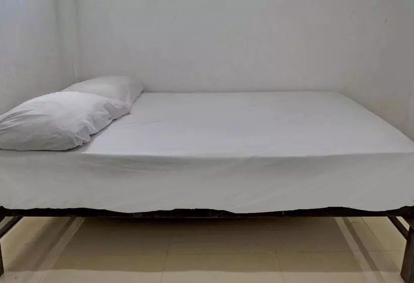 ホテル Oyo Life 92919 Kost Wijaya Kusuma Lake Syariah