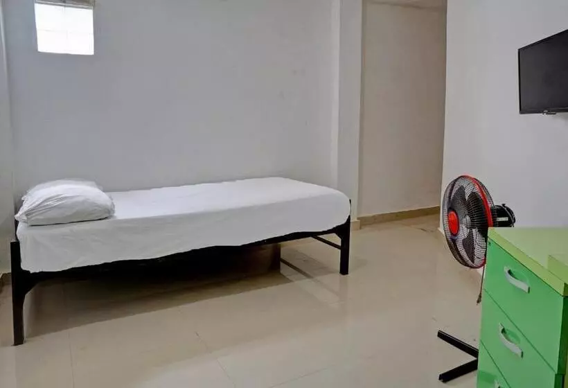 ホテル Oyo Life 92919 Kost Wijaya Kusuma Lake Syariah