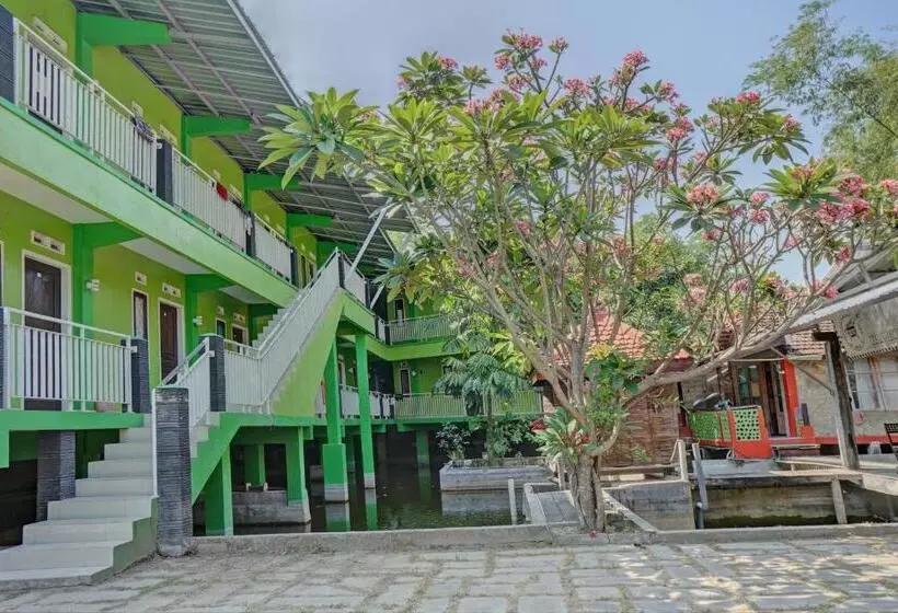ホテル Oyo Life 92919 Kost Wijaya Kusuma Lake Syariah