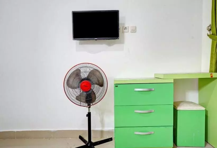 ホテル Oyo Life 92919 Kost Wijaya Kusuma Lake Syariah