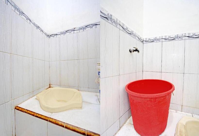 호텔 Oyo Life 92937 Kost Putri Sarkara Syariah