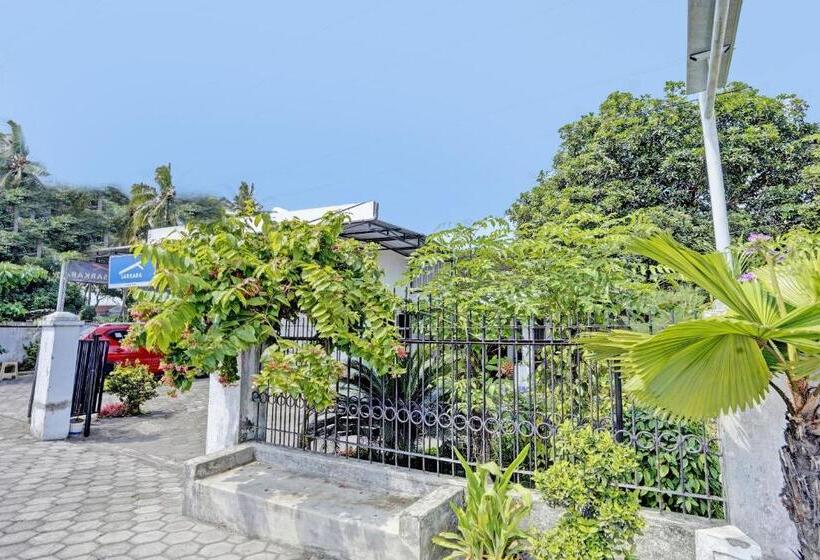 호텔 Oyo Life 92937 Kost Putri Sarkara Syariah