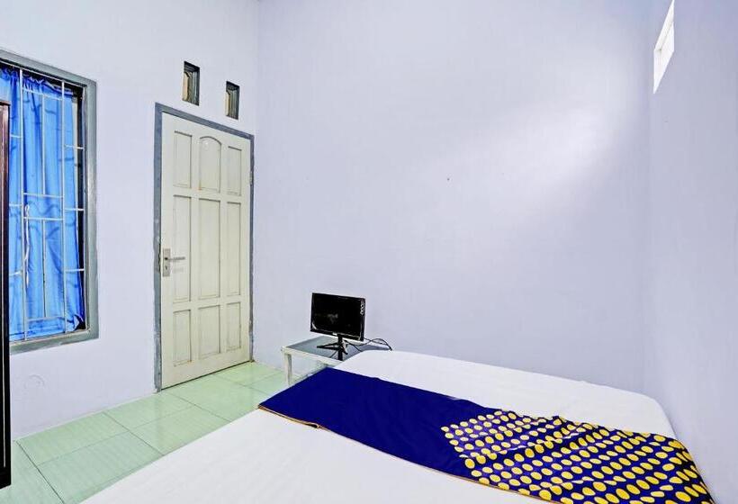 호텔 Oyo Life 92937 Kost Putri Sarkara Syariah