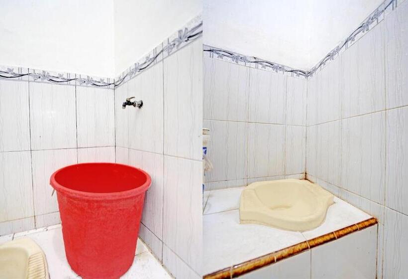 호텔 Oyo Life 92937 Kost Putri Sarkara Syariah