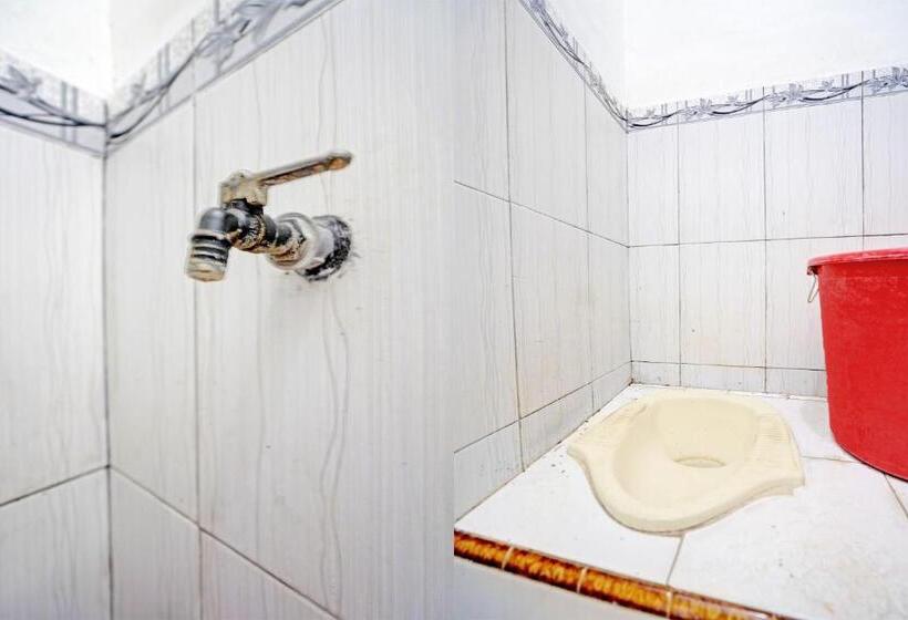 호텔 Oyo Life 92937 Kost Putri Sarkara Syariah