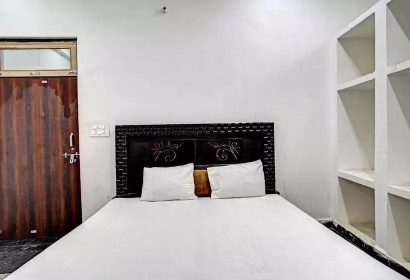 Hotelli Spot On Highway Plaza And Resorts 2