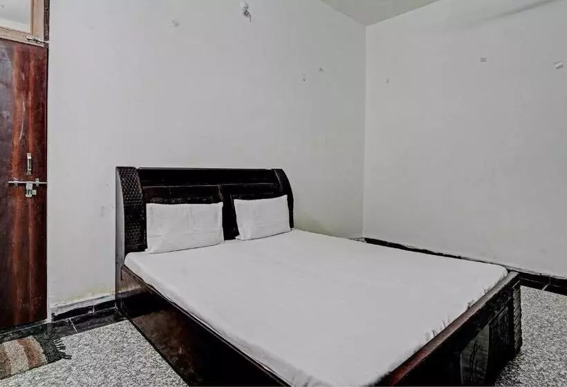 Hotelli Spot On Highway Plaza And Resorts 2