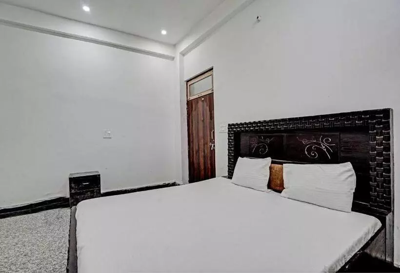 Hotelli Spot On Highway Plaza And Resorts 2