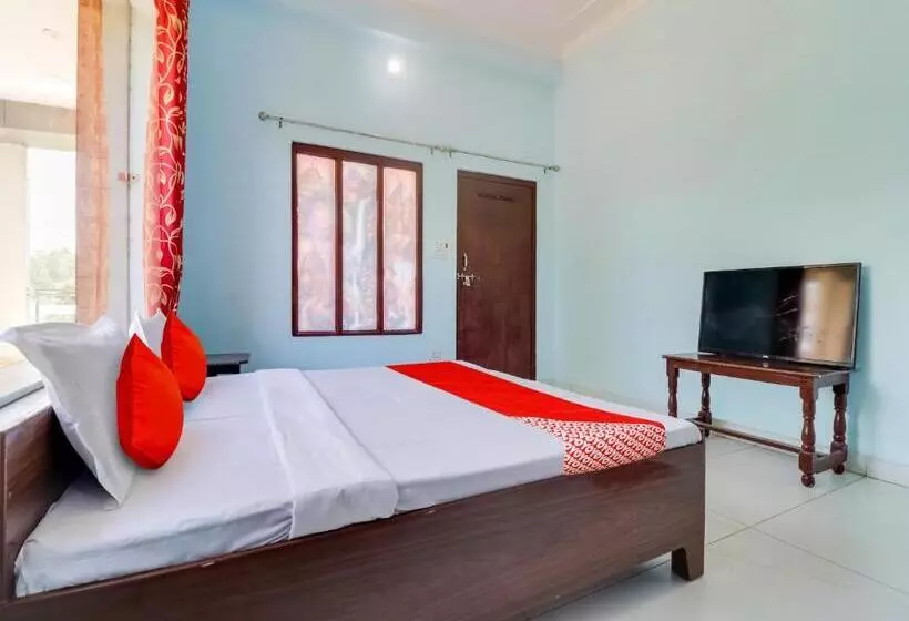 Oyo Flagship Hotel Kalindi Farms