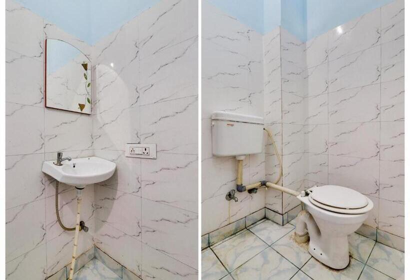 Oyo Flagship Hotel Kalindi Farms