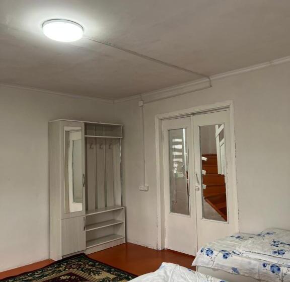 پانسیون Akmaral