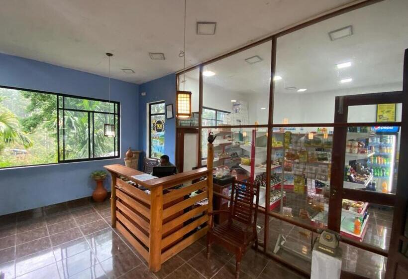 ペンション Blue Sky Guest House And Restaurant