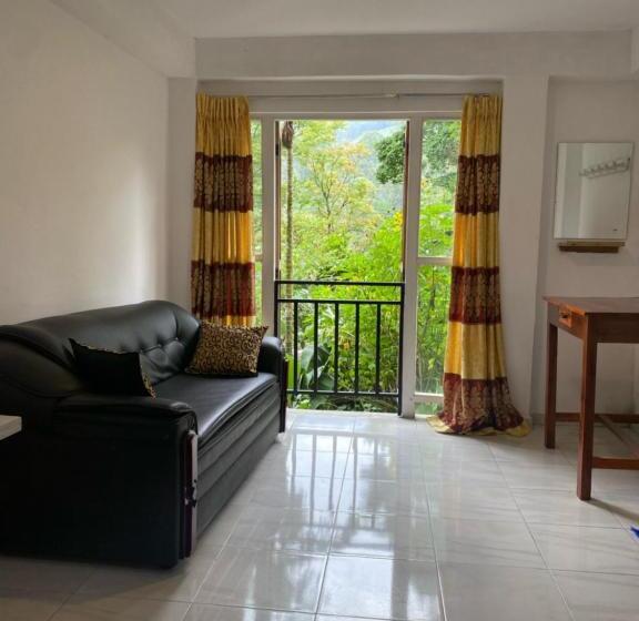 ペンション Blue Sky Guest House And Restaurant